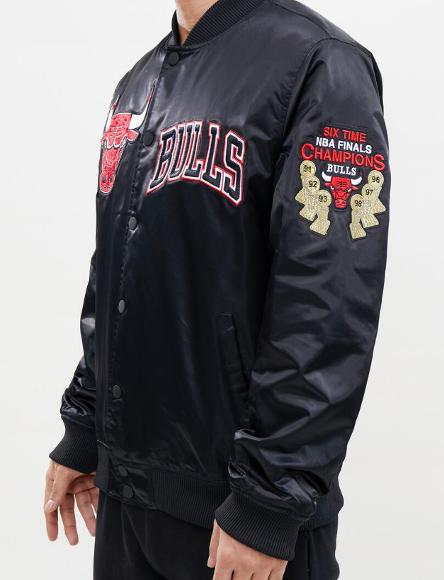 Pro Standard Chicago Bulls Big Logo Satin Jacket