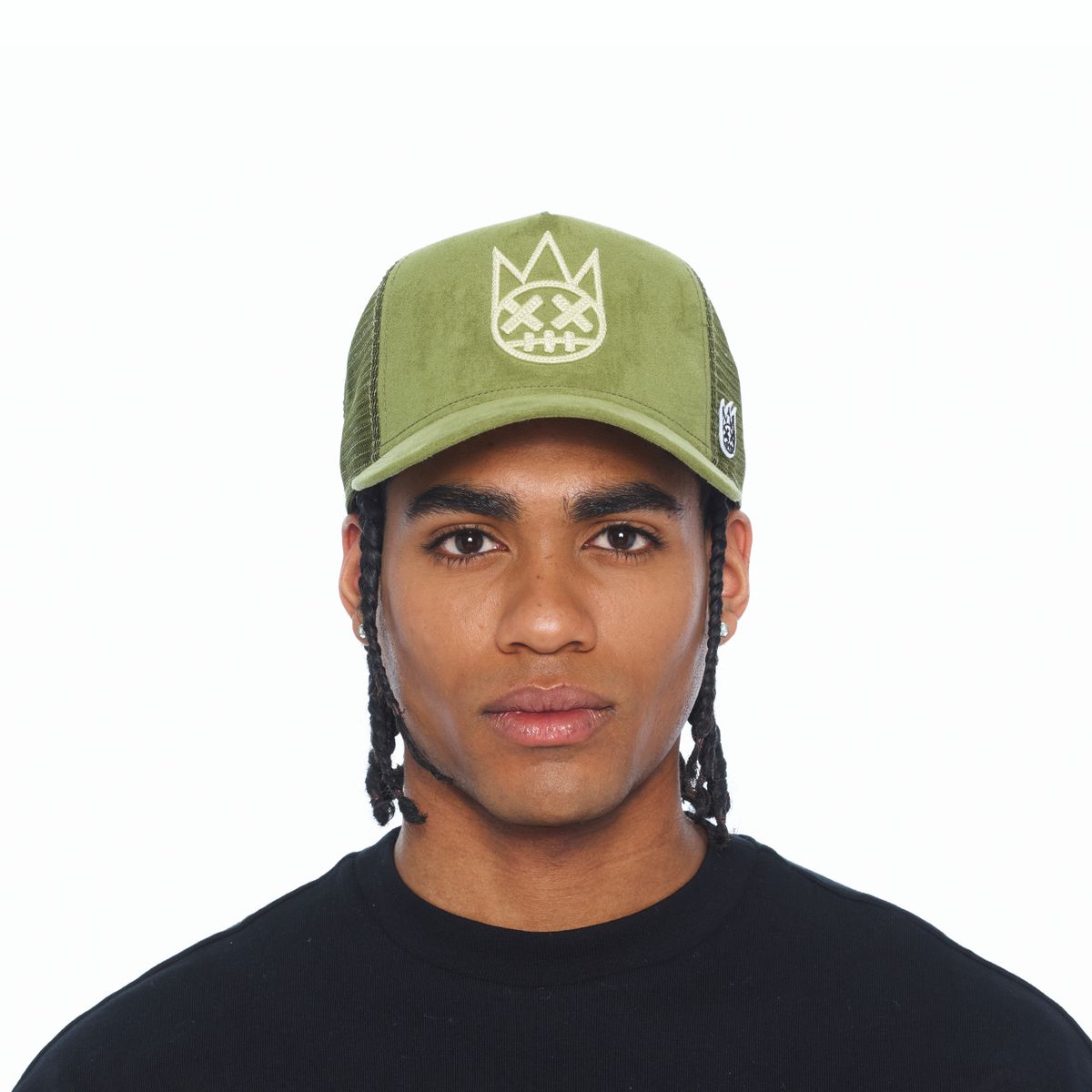 LOGO MESH BACK TRUCKER CURVED VISOR