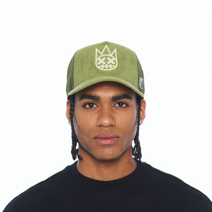 LOGO MESH BACK TRUCKER CURVED VISOR