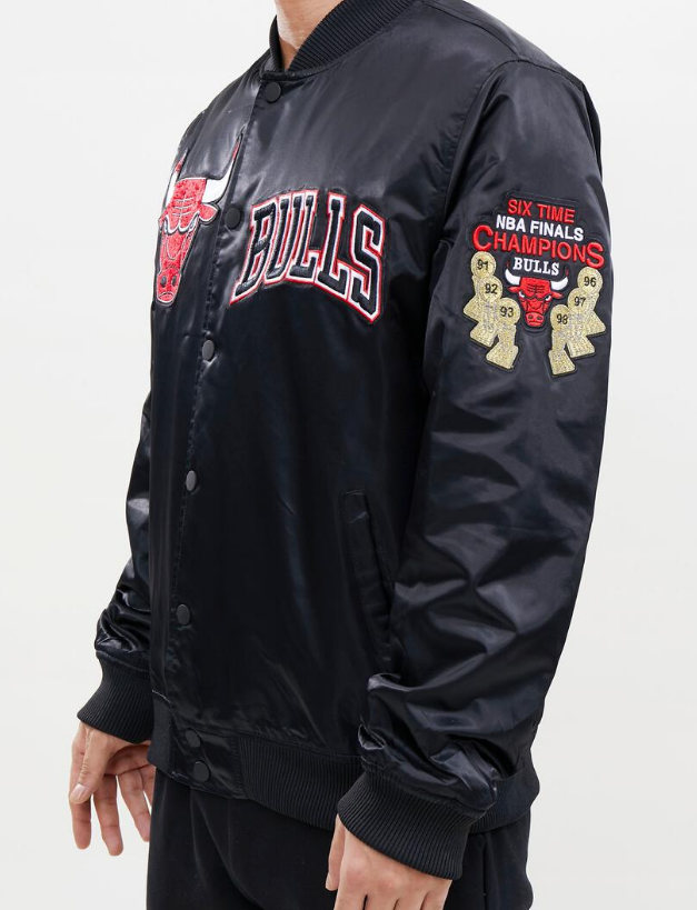 Pro Standard Chicago Bulls Satin Jacket Black